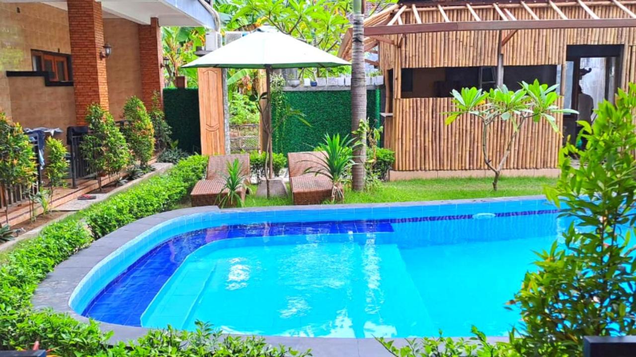 Wahyuga Sari Guest House Nita Salon & Spa Nusa Lembongan  Luaran gambar