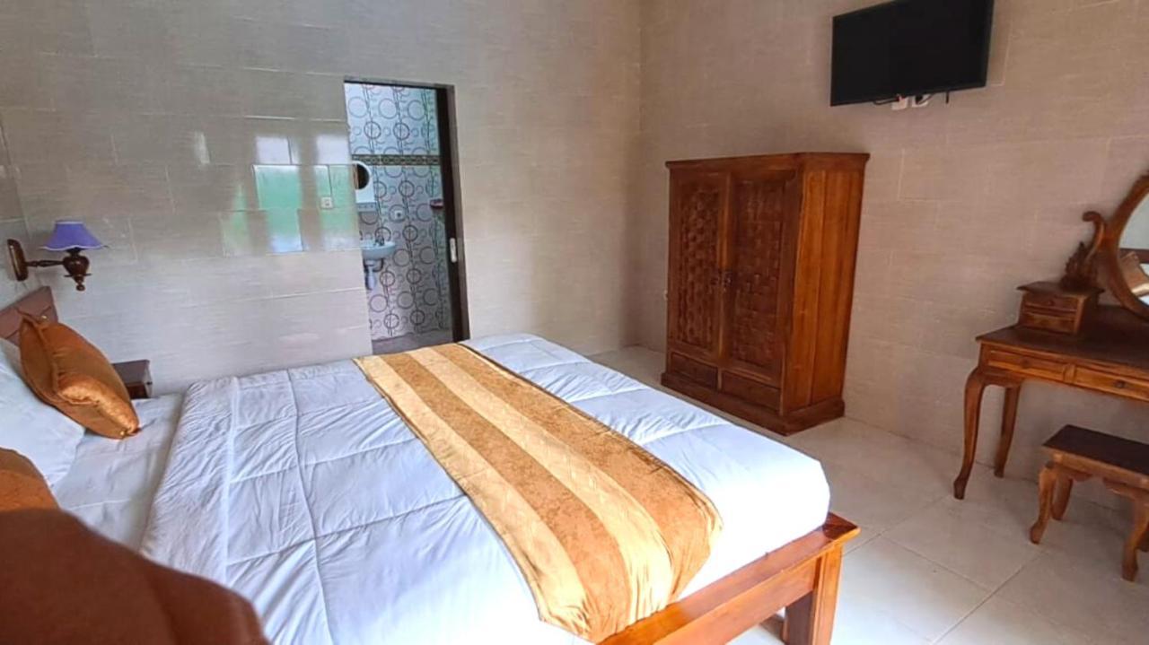 Wahyuga Sari Guest House Nita Salon & Spa Nusa Lembongan  Luaran gambar