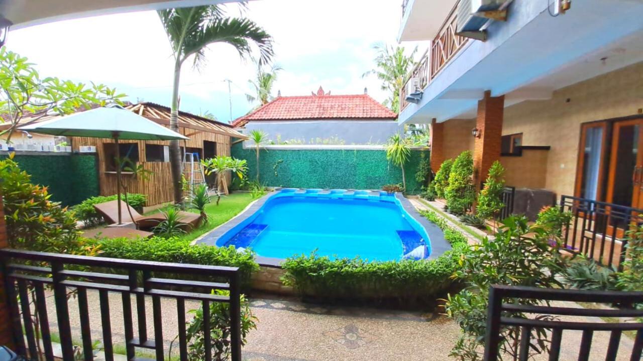Wahyuga Sari Guest House Nita Salon & Spa Nusa Lembongan  Luaran gambar