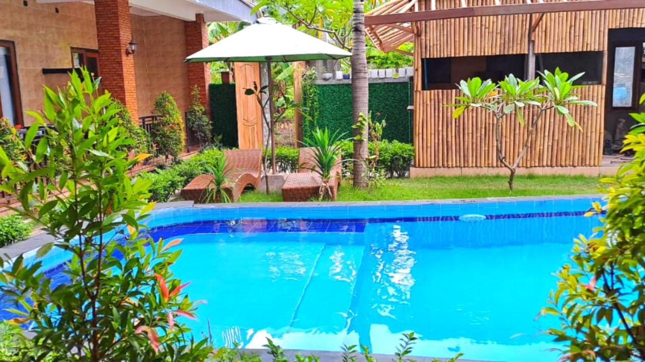 Wahyuga Sari Guest House Nita Salon & Spa Nusa Lembongan  Luaran gambar