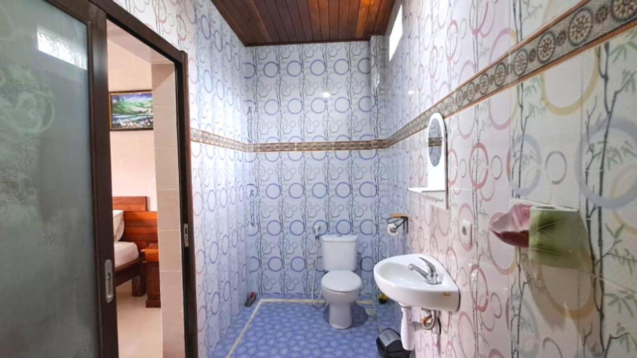 Wahyuga Sari Guest House Nita Salon & Spa Nusa Lembongan  Luaran gambar
